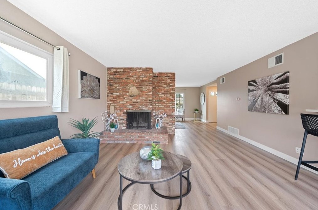 3194 Falcon St, Pomona CA  91767-1006 exterior