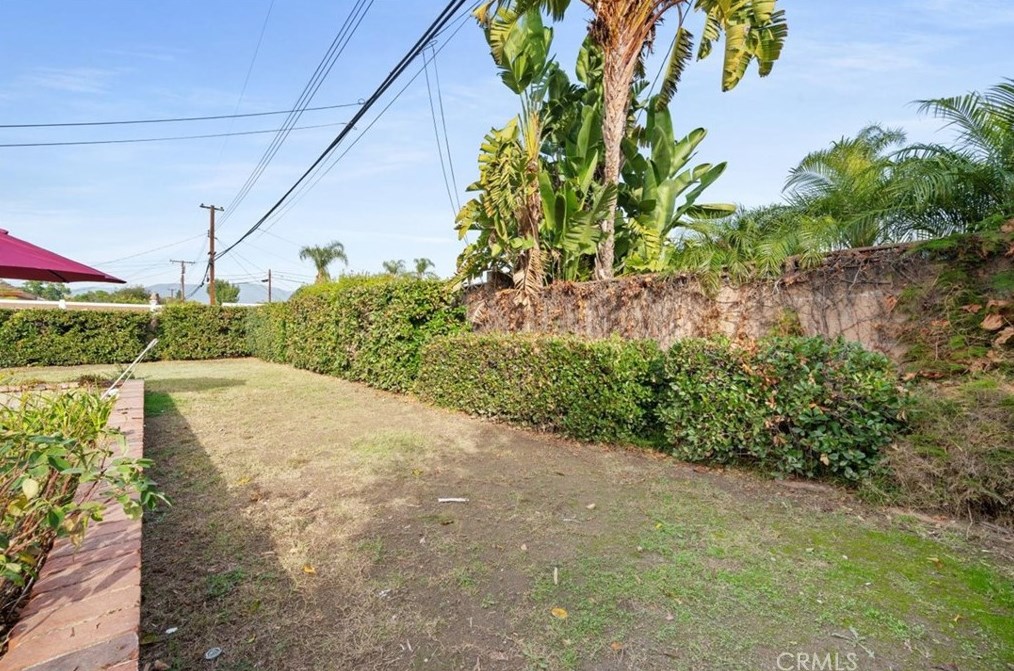 3194 Falcon St, Pomona CA  91767-1006 exterior