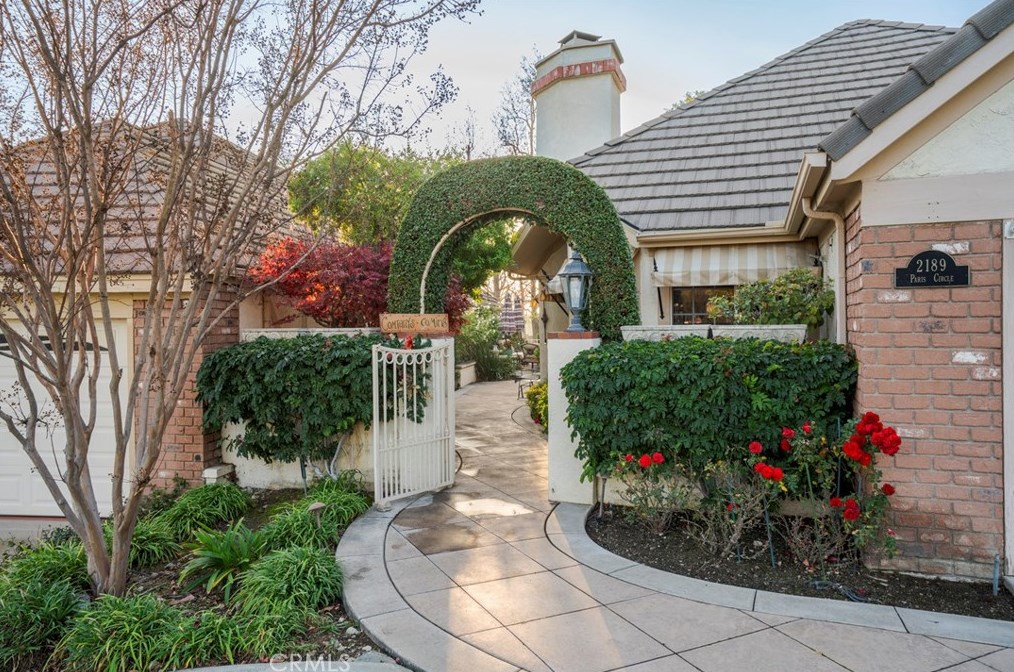 2189 Paris Cir, Upland, CA 91784