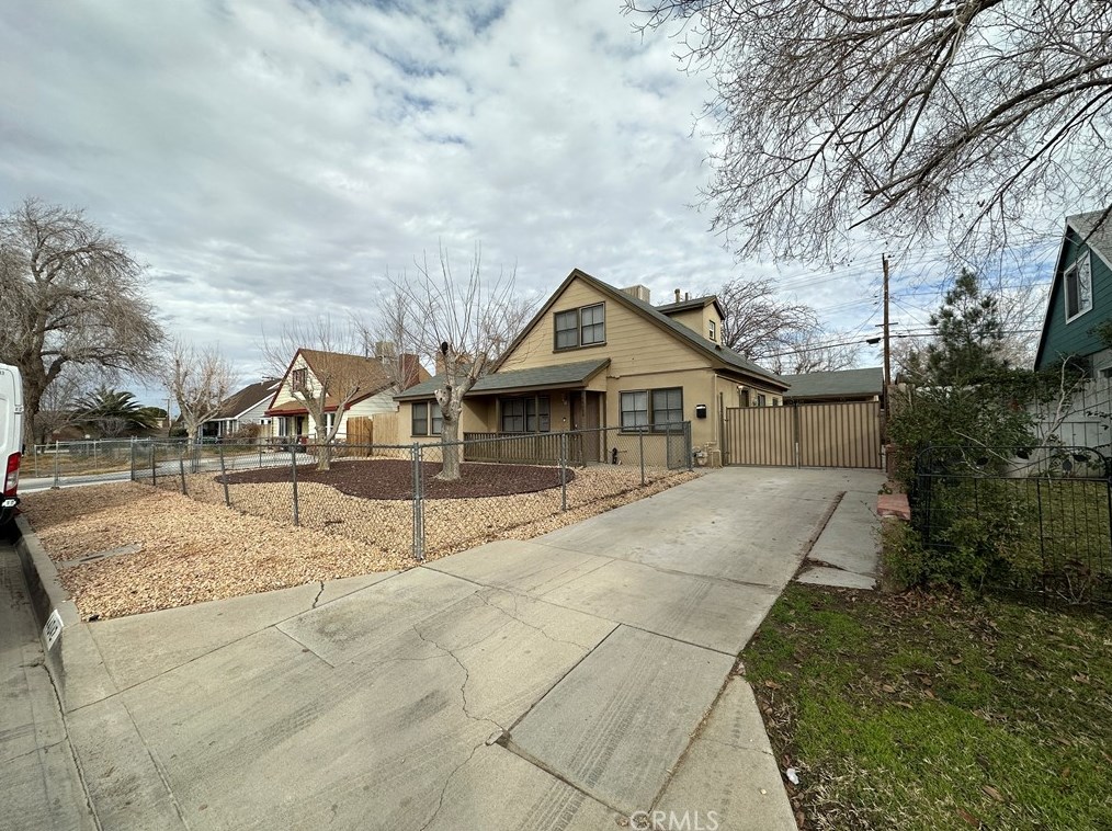 44042 Higbee Ave, Lancaster, CA 93534