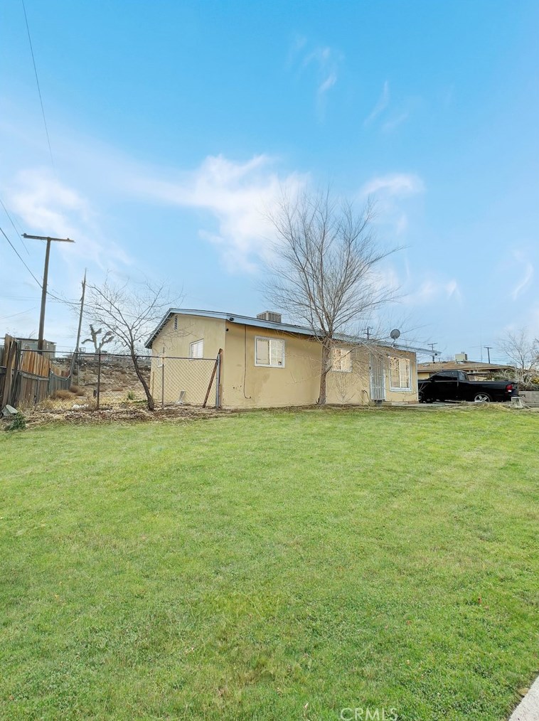 16413 Forrest Ave, Victorville, CA 92395