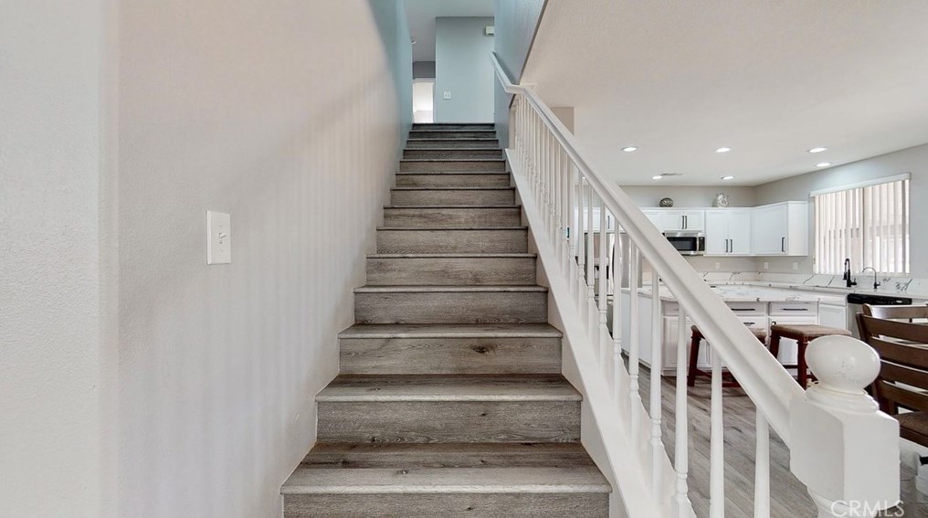 13216 Long Meadow St, Hesperia CA  92344-9266 exterior