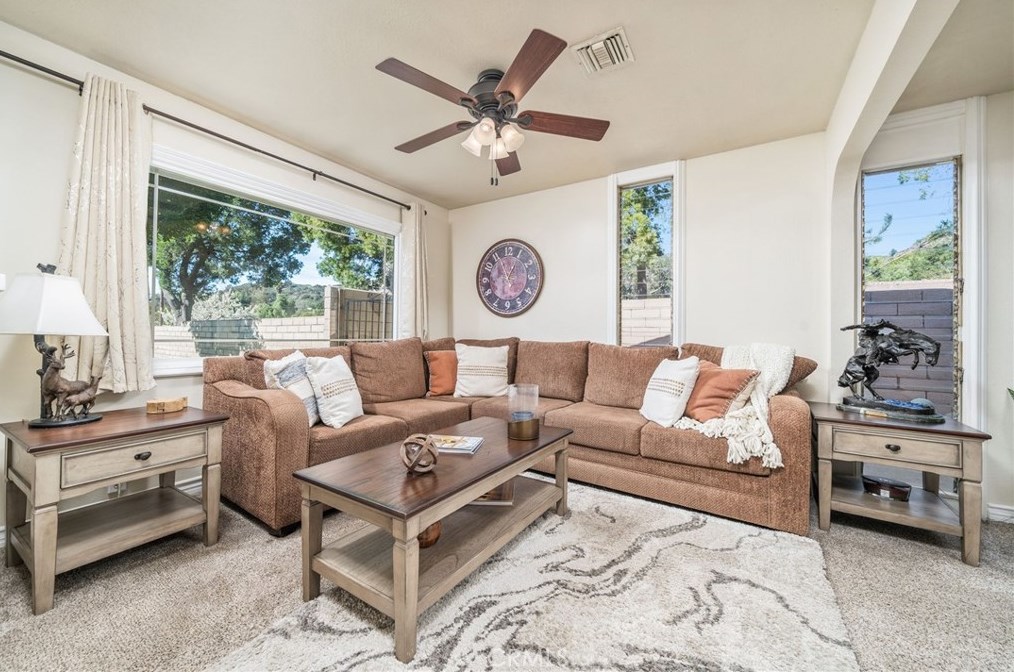 902 Shady Ln, Glendora CA  91740-5395 exterior