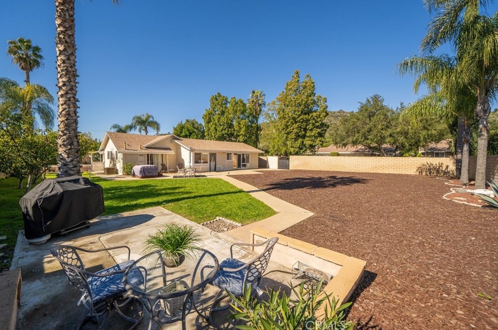 902 Shady Ln, Glendora CA  91740-5395 exterior