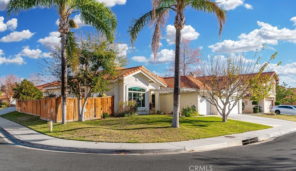 14122 Sacramento St, Fontana, CA 92336