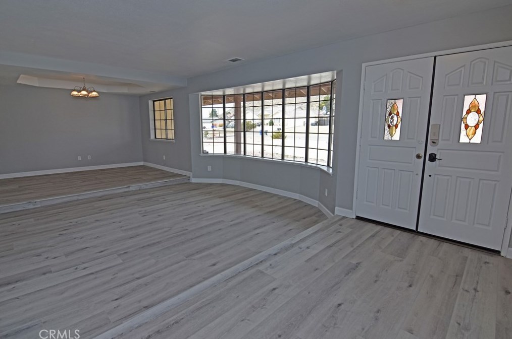 16427 Rancherias Rd, Apple Valley, CA 92307-1767