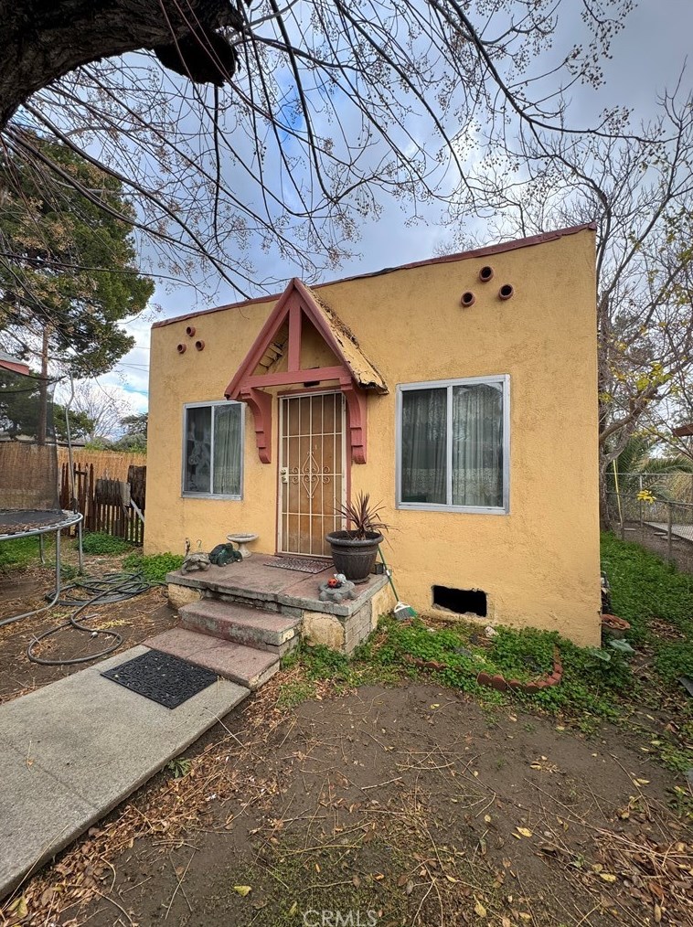 314 8th St, Banning, CA 92220-4735