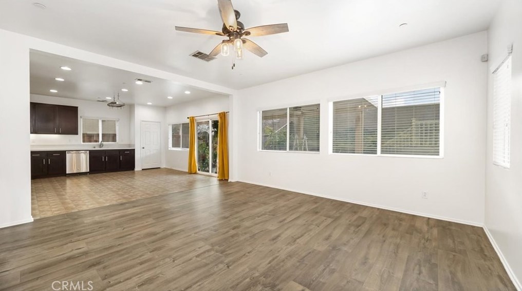 36033 Stableford Ct, Beaumont CA  92223-8135 exterior