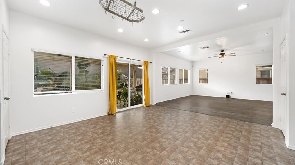 36033 Stableford Ct, Beaumont CA  92223-8135 exterior