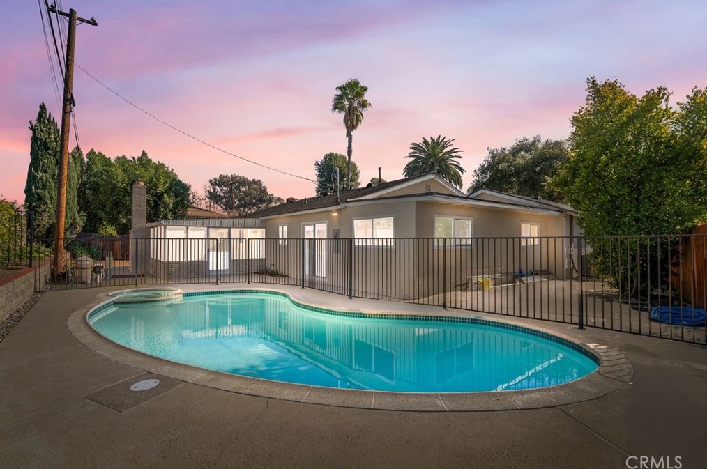 110 Spencer Ave, Upland, CA 91786