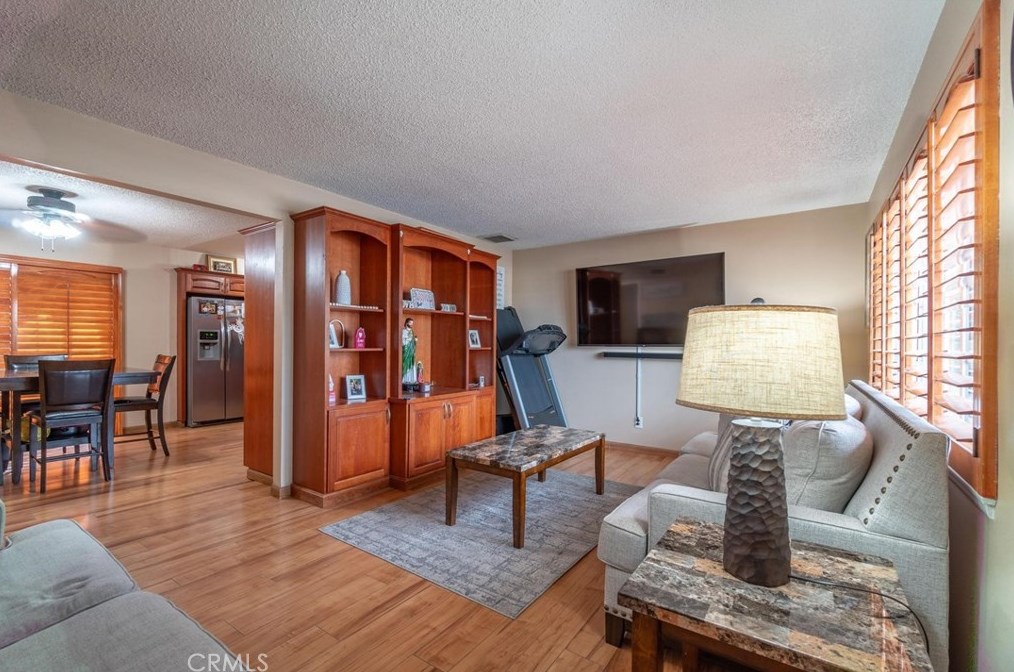 600 Mountain View St, Barstow CA  92311-2923 exterior