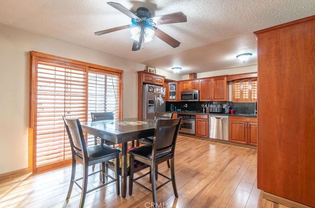 600 Mountain View St, Barstow CA  92311-2923 exterior