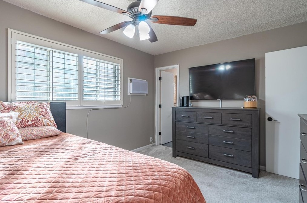 600 Mountain View St, Barstow CA  92311-2923 exterior