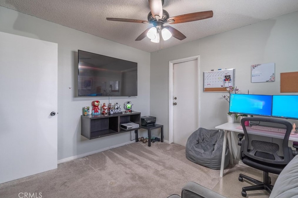 600 Mountain View St, Barstow CA  92311-2923 exterior