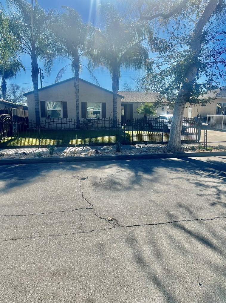 1543 W Virginia St, San Bernardino, CA 92411