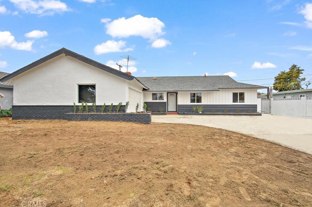 213 N Royal Pl, Anaheim, CA 92806