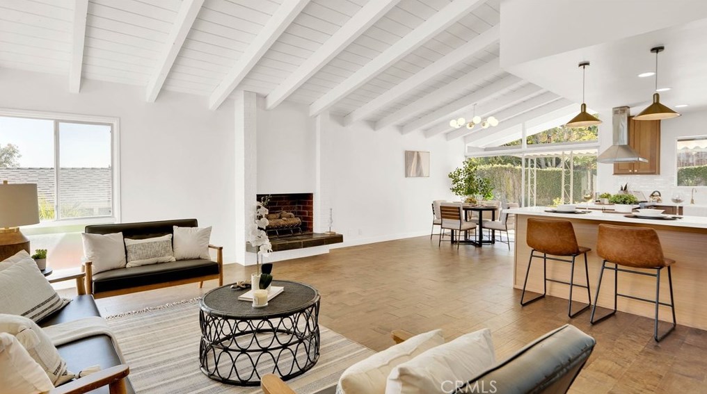 3715 Colonial Ave, Los Angeles CA  90066-3623 exterior