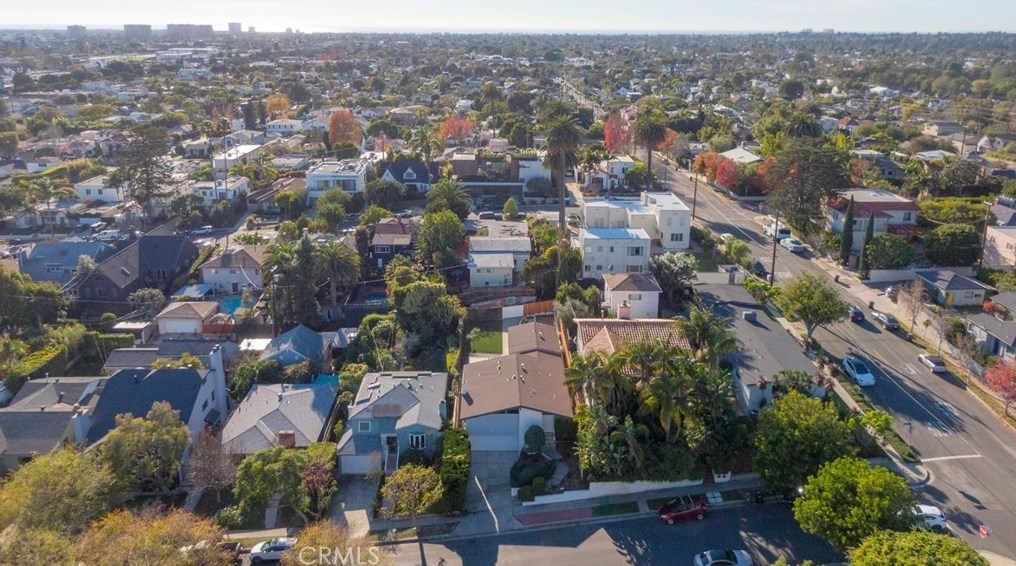 3715 Colonial Ave, Los Angeles CA  90066-3623 exterior