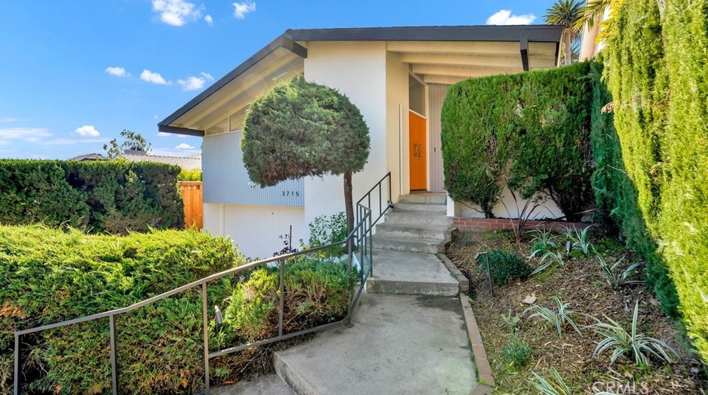 3715 Colonial Ave, Los Angeles CA  90066-3623 exterior