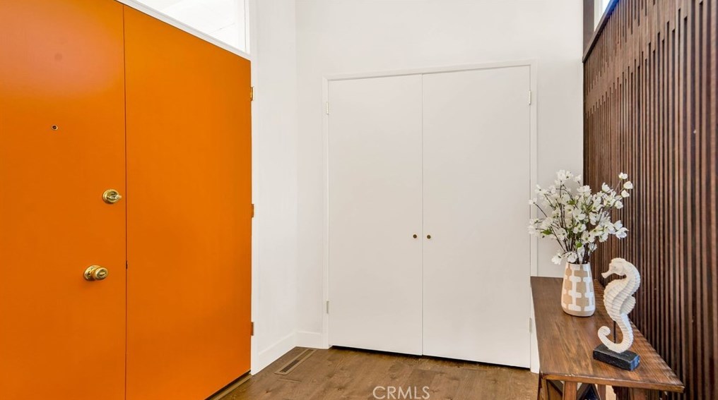 3715 Colonial Ave, Los Angeles CA  90066-3623 exterior