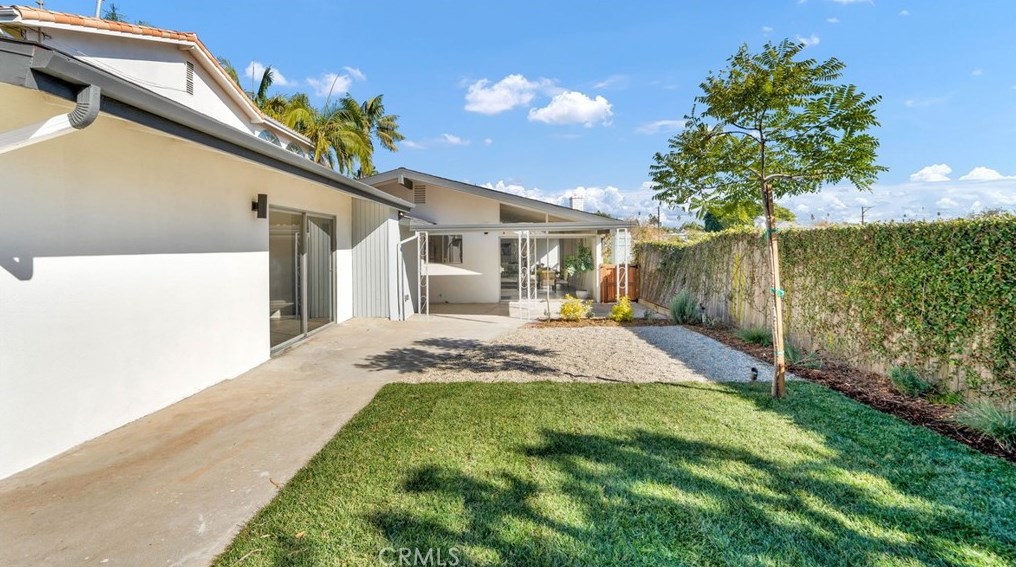 3715 Colonial Ave, Los Angeles CA  90066-3623 exterior