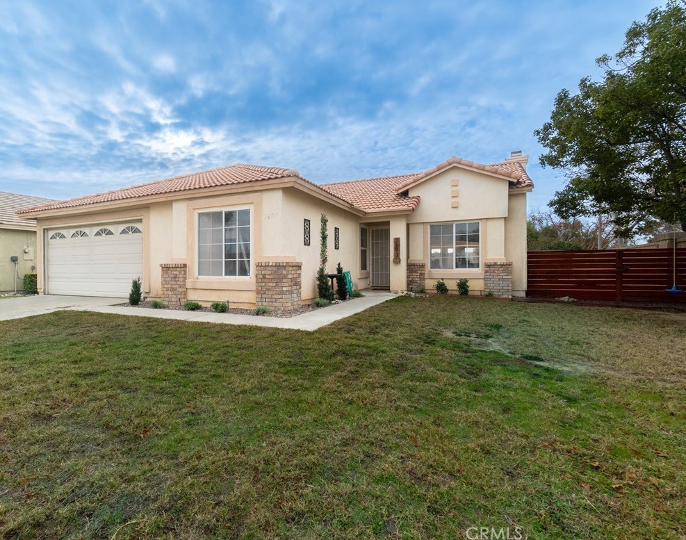2693 W Sunrise Dr, Rialto, CA 92377