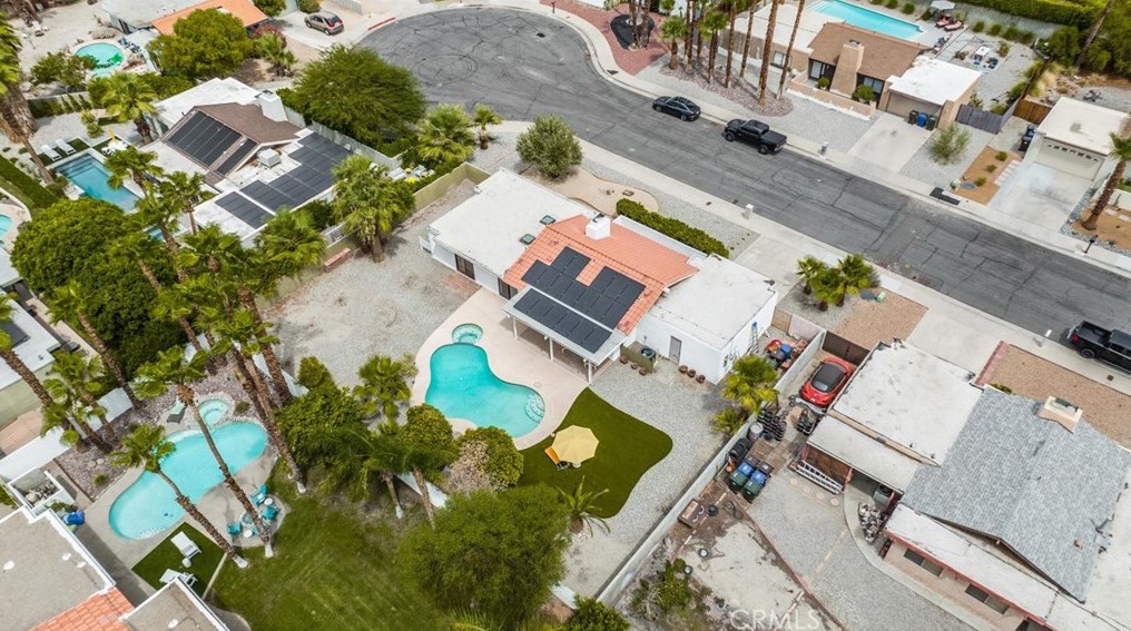 803 El Conquistador, Palm Springs CA  92262-3246 exterior