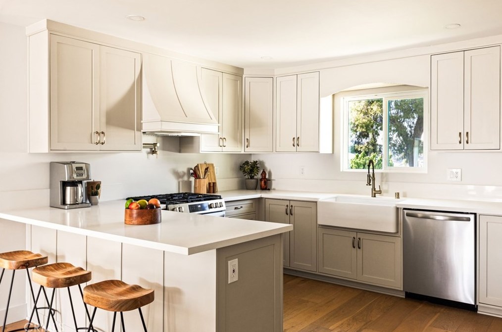 4618 Marwood Dr, Los Angeles CA  90065-5127 exterior