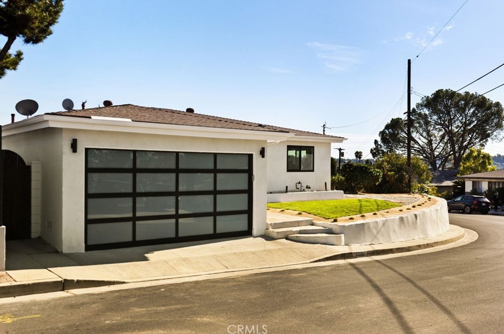 4618 Marwood Dr, Los Angeles CA  90065-5127 exterior