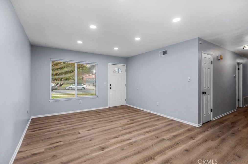 6322 Leyburn Pl, Riverside CA  92509-5763 exterior