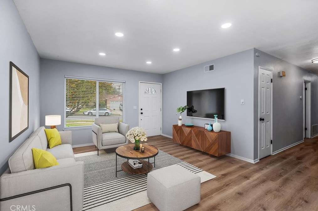 6322 Leyburn Pl, Riverside CA  92509-5763 exterior