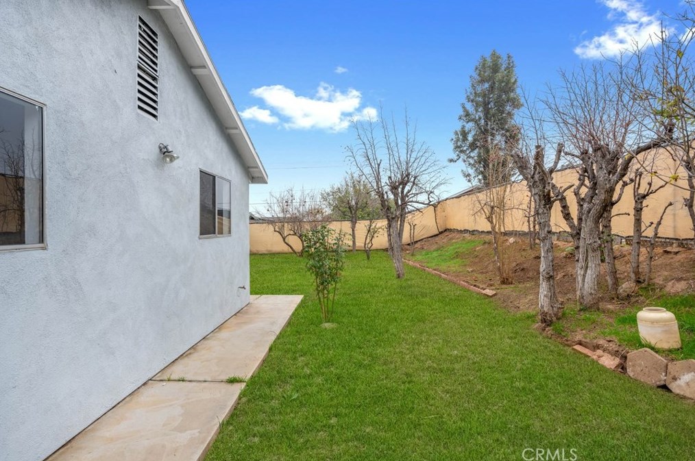 6322 Leyburn Pl, Riverside CA  92509-5763 exterior