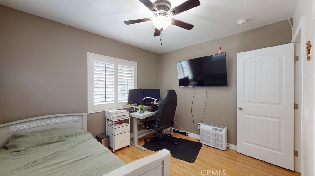10039 Primrose Dr, Riverside CA  92503-4277 exterior