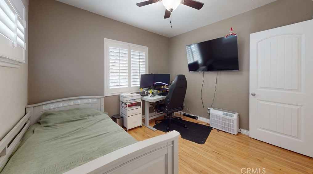 10039 Primrose Dr, Riverside CA  92503-4277 exterior
