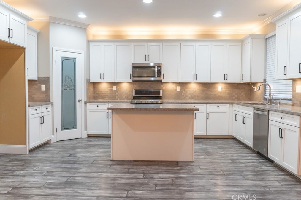 10219 Via Pescadero, Moreno Valley, CA 92557-2744