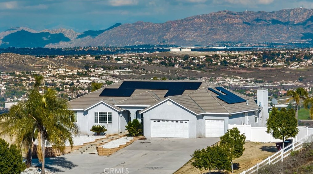 20620 Villa Knoll Dr, Perris, CA 92570