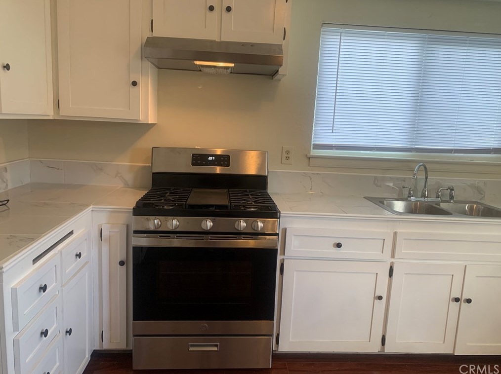 9817 Blanchard Ave, Fontana CA  92335-5815 exterior