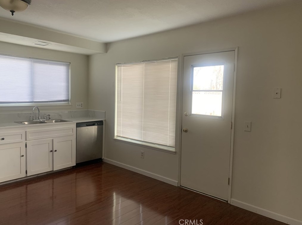 9817 Blanchard Ave, Fontana CA  92335-5815 exterior