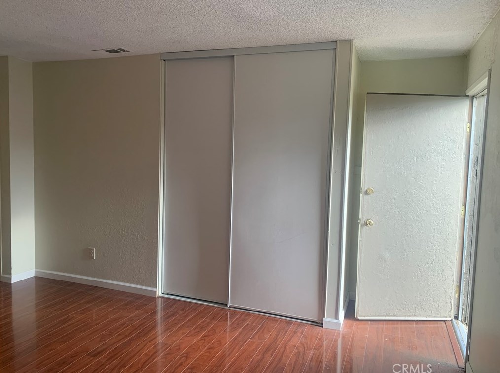 9817 Blanchard Ave, Fontana CA  92335-5815 exterior