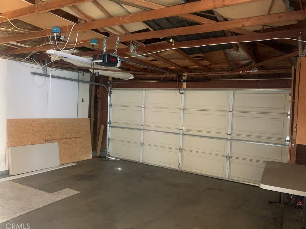 9817 Blanchard Ave, Fontana CA  92335-5815 exterior