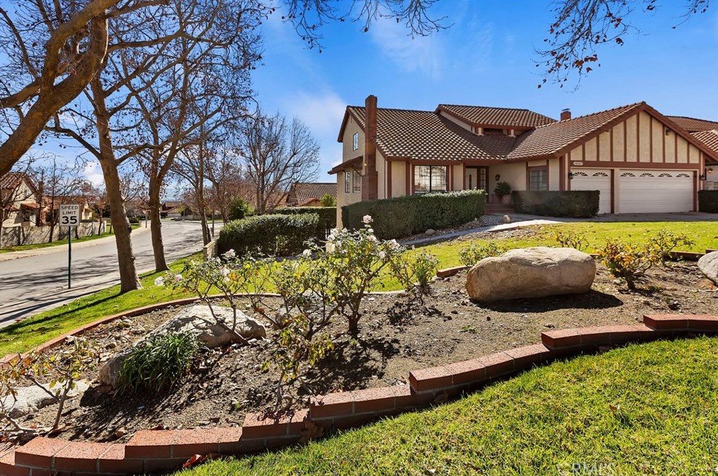 10987 Stone River Dr, Rancho Cucamonga, CA 91737