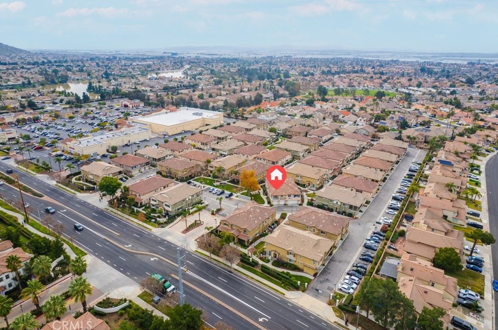 15633 Lasselle St, Moreno Valley CA 92551-4711 exterior