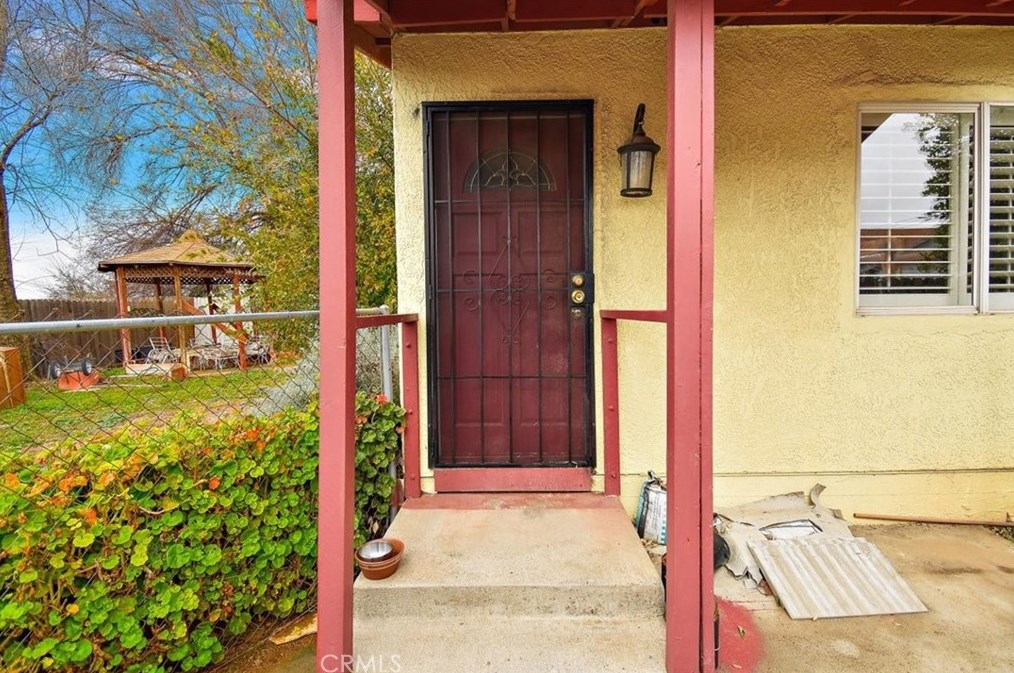 1375 Michigan Ave, Beaumont CA  92223-1726 exterior