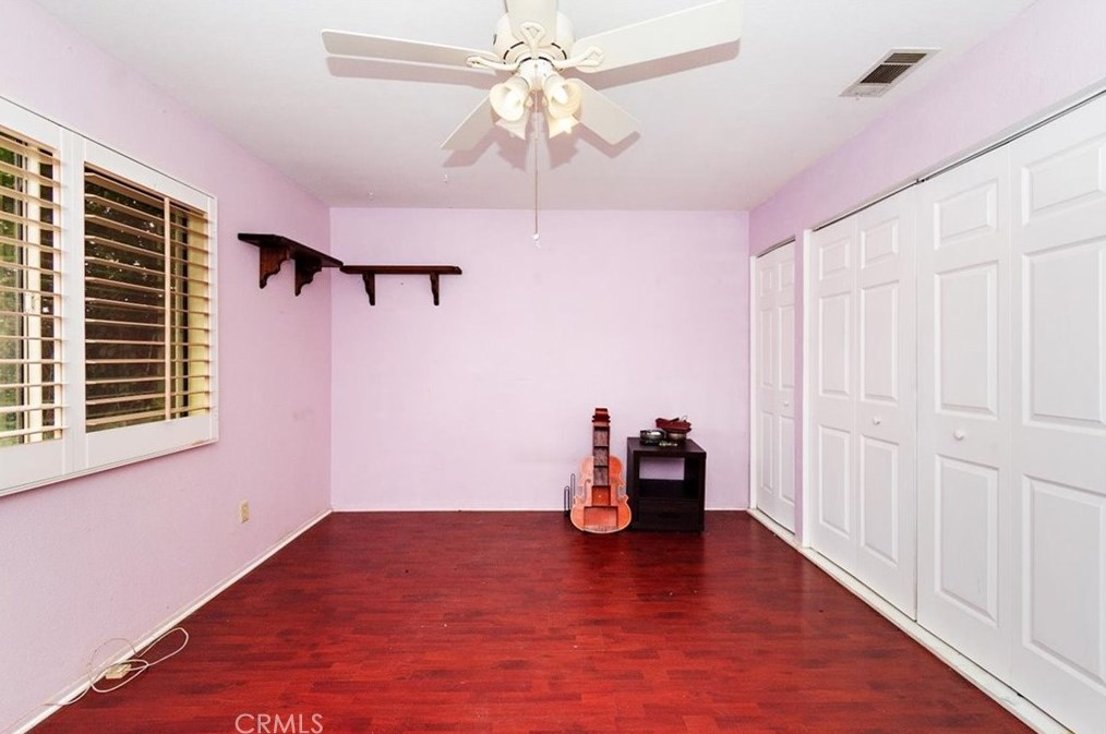 1375 Michigan Ave, Beaumont CA  92223-1726 exterior