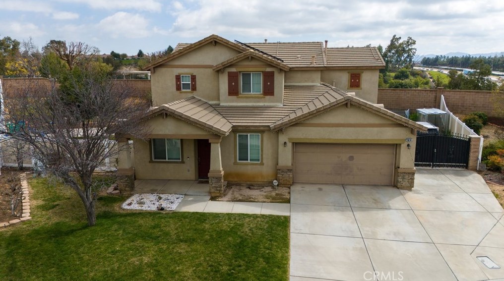 1614 Monte Verde Dr, Beaumont, CA 92223-8587