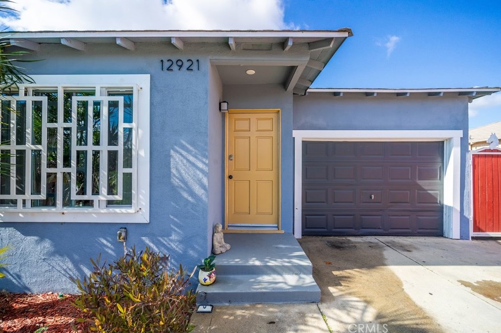 12921 Cook St, Los Angeles, CA 90061-2241