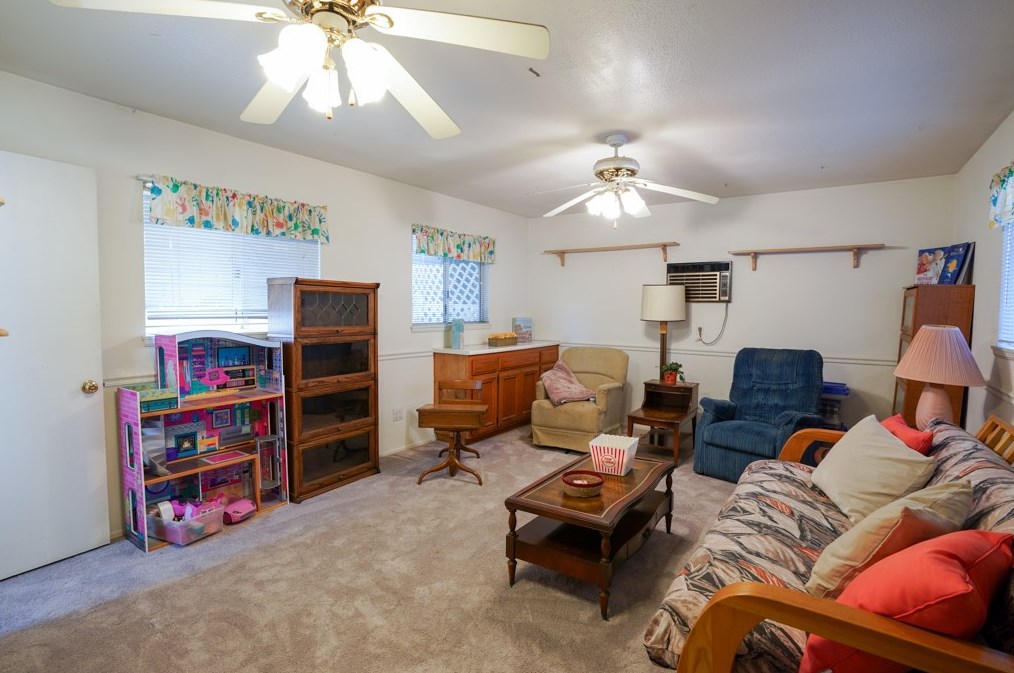 11645 Allwood Dr, Riverside CA  92503-0821 exterior