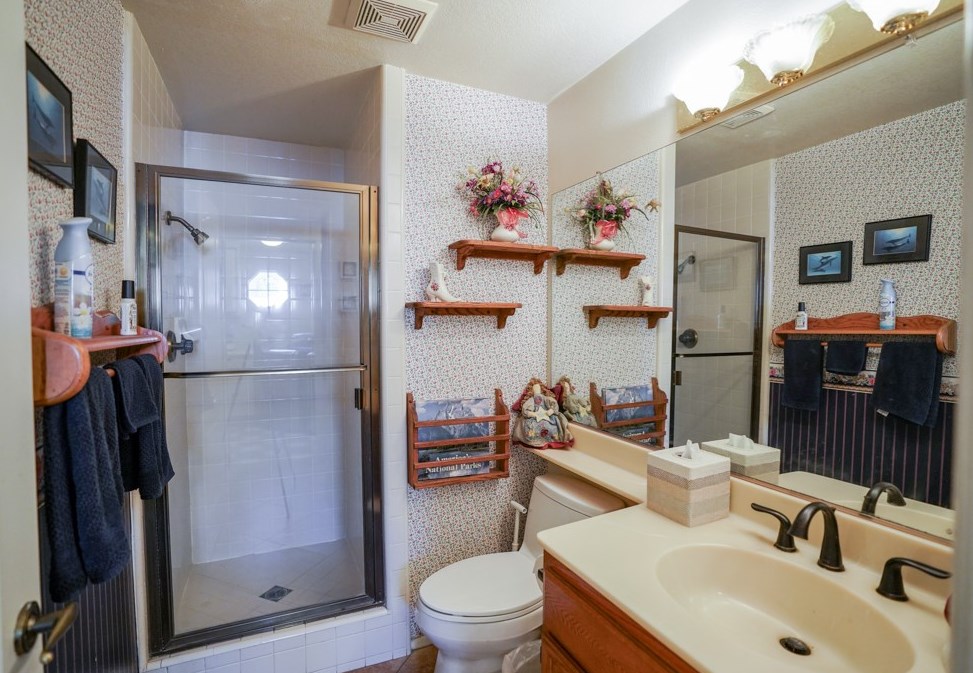 11645 Allwood Dr, Riverside CA  92503-0821 exterior