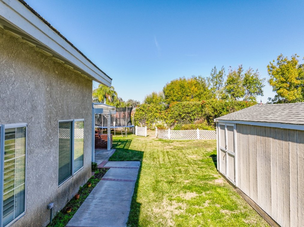 11645 Allwood Dr, Riverside CA  92503-0821 exterior