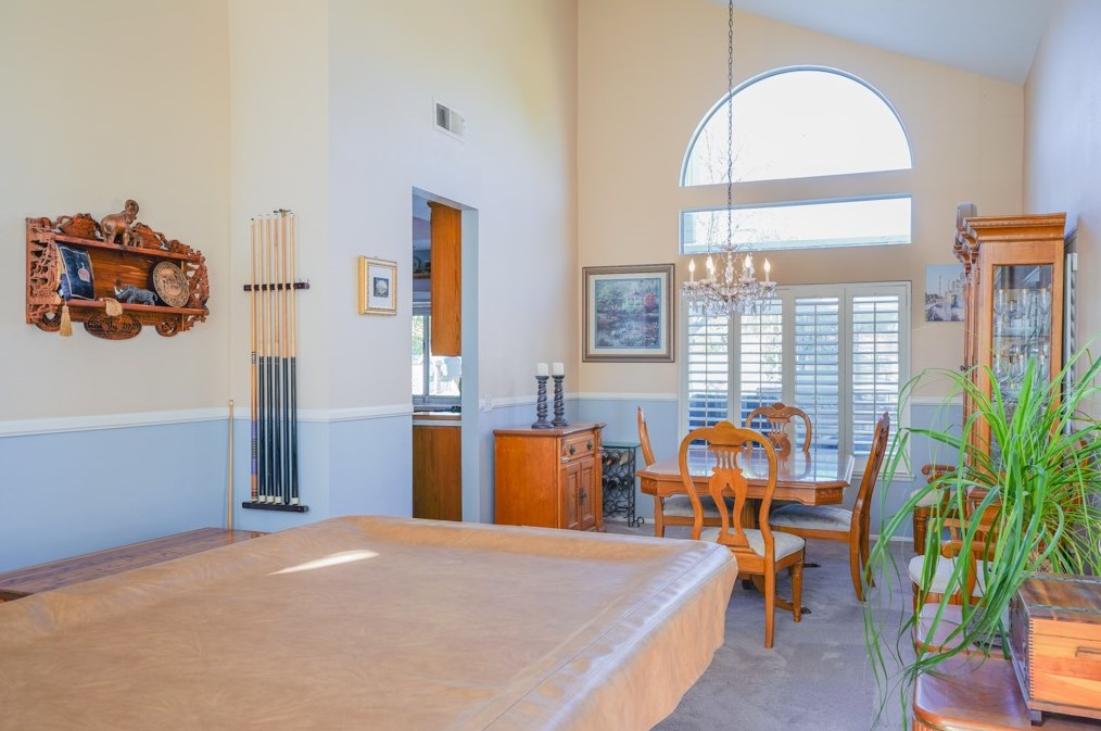 11645 Allwood Dr, Riverside CA  92503-0821 exterior